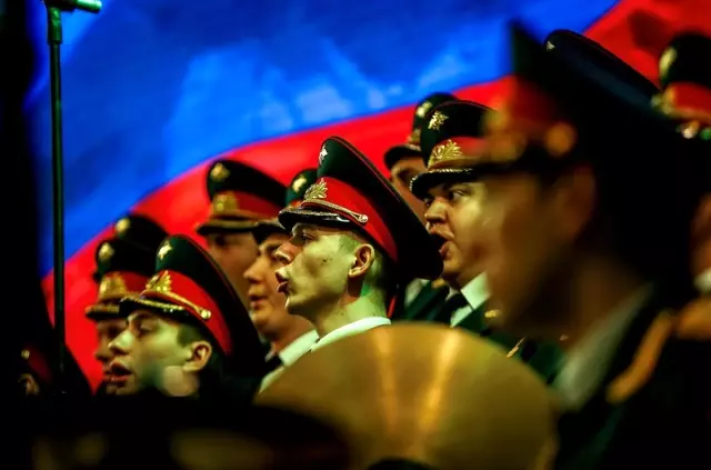 Aleksandrov Rus Kızılordu Korosu Büyükçekmece'de Konser Verdi