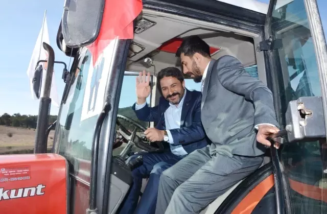 Başkan Kalın'a Sürpriz Karşılama Başkan Kalın'a Sürpriz Karşılama