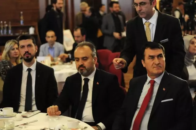 Bursa'ya 24 Saat Yaşayan Muhteşem Bir Meydan Geliyor Bursa'ya 24 Saat Yaşayan Muhteşem Bir Meydan Geliyor