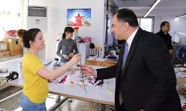 Çankaya'da 8 Mart'ta Coşkusu Çankaya'da 8 Mart'ta Coşkusu