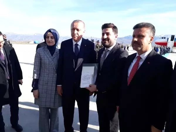 Erdoğan: Hanımefendinin Kaçacak Deliği de Yok (4) Erdoğan: Hanımefendinin Kaçacak Deliği de Yok (4)
