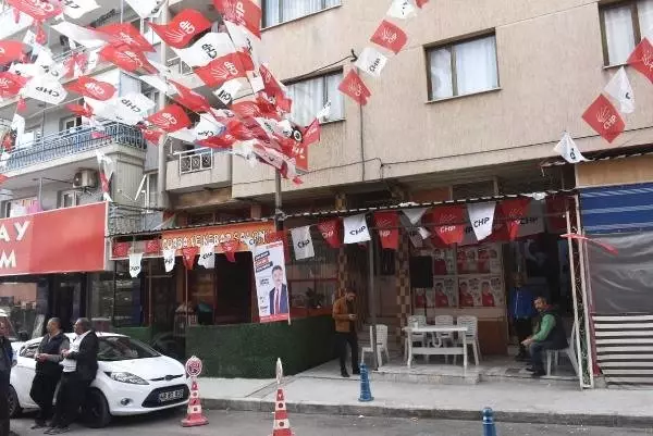 İzmir'de CHP'nin Seçim Bürosuna Ateş Açıldı: 2 Yaralı (4)