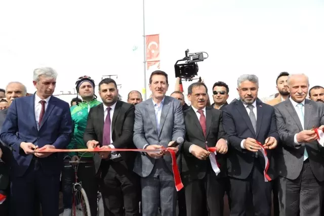 Koşu Yolu ve Hayat Parkuru'na Coşkulu Açılış Koşu Yolu ve Hayat Parkuru'na Coşkulu Açılış