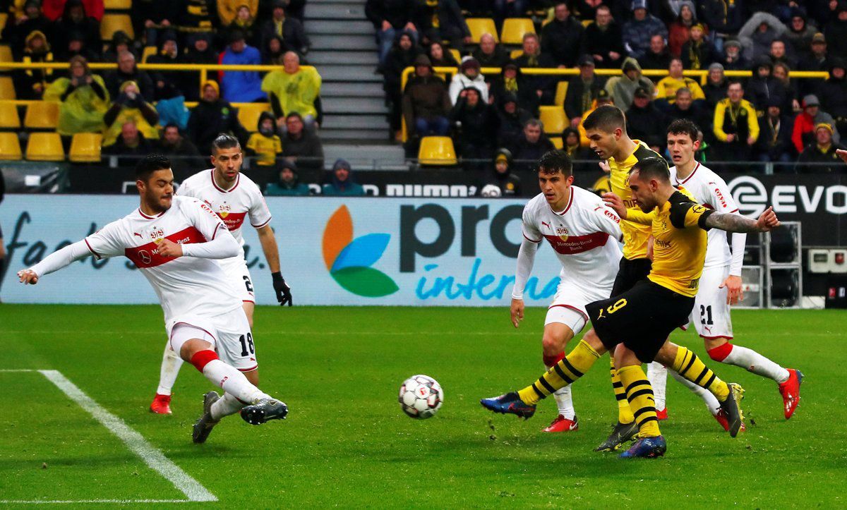 Ozan Kabak'ın Formasını Giydiği Stuttgart, Deplasmanda Borussia Dortmund'a Boyun Eğdi