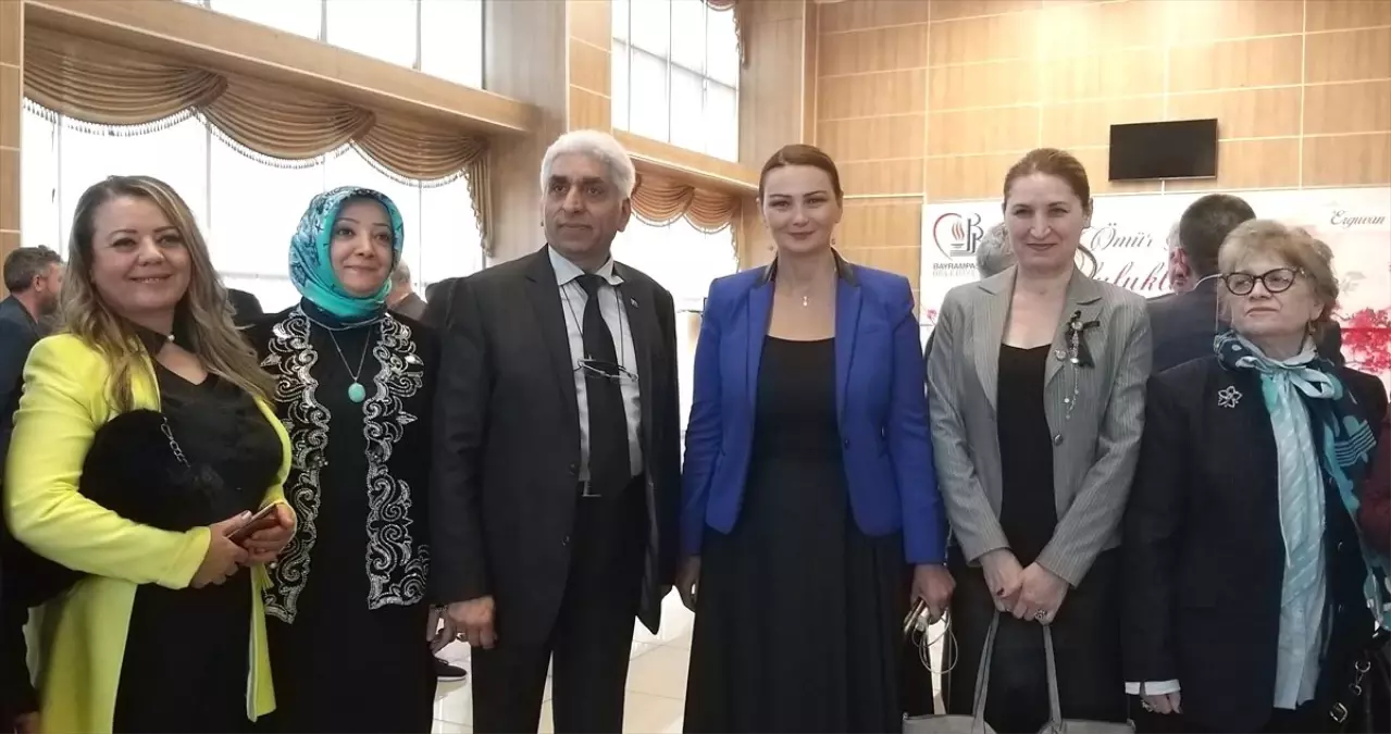 Türk Dünyasında Kadın' Konferansı