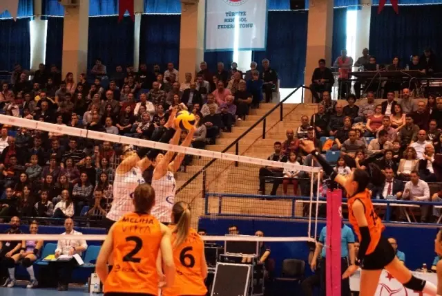 Vestel Venus Sultanlar Ligi: Aydın Büyükşehir Belediyespor: 0 - Eczacıbaşı Vitra: 3 Vestel Venus Sultanlar Ligi: Aydın Büyükşehir Belediyespor: 0 - Eczacıbaşı Vitra: 3
