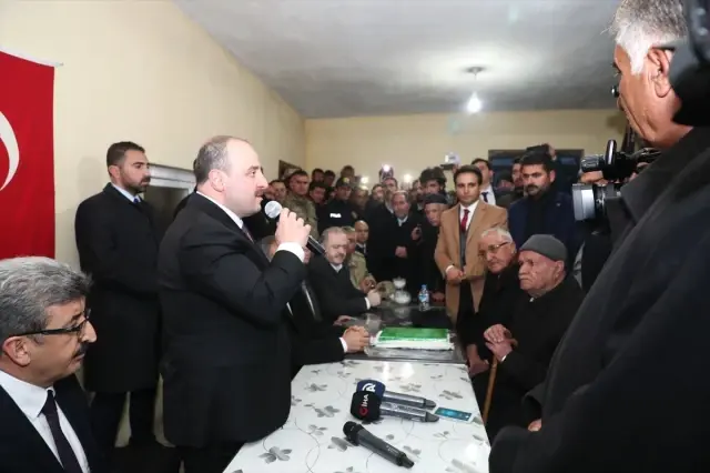 Bakan Mustafa Varank Husumetli İki Köyü Barıştırdı Bakan Mustafa Varank Husumetli İki Köyü Barıştırdı
