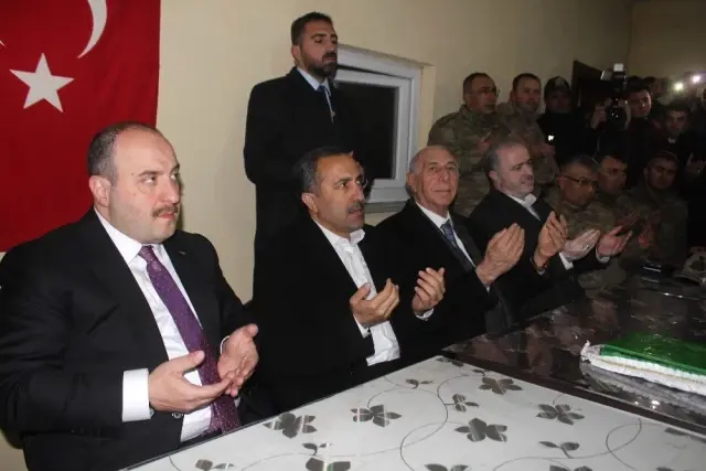 Bakan Varank İki Aşiretin Barış Yemeğine Katıldı Bakan Varank İki Aşiretin Barış Yemeğine Katıldı