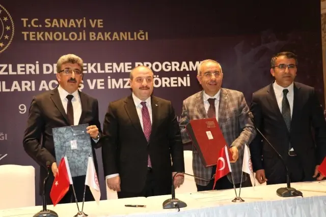Bakan Varank, Van Yatırımlarının İmza Törenini Gerçekleştirdi Bakan Varank, Van Yatırımlarının İmza Törenini Gerçekleştirdi