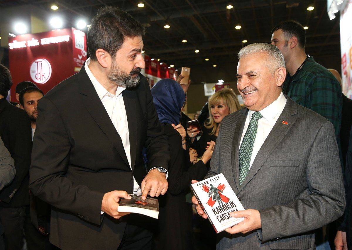 Binali Yıldırım'ı En Çok Etkileyen Kitap 'Karanlık Çarşamba' Oldu
