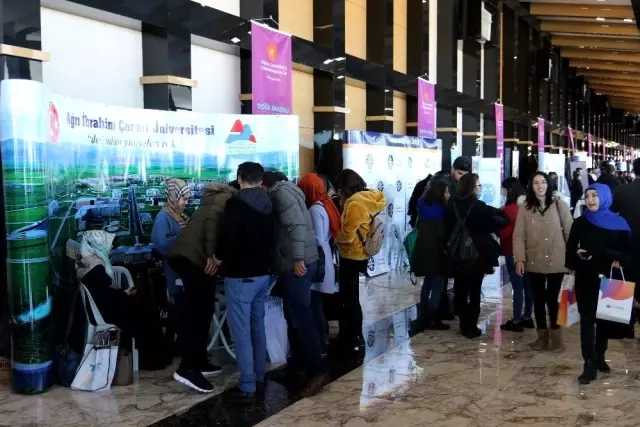Ağrı İbrahim Çeçen Üniversitesi Doğu Anadolu Kariyer Fuarı'na Katıldı Ağrı İbrahim Çeçen Üniversitesi Doğu Anadolu Kariyer Fuarı'na Katıldı