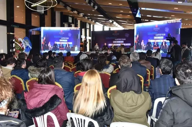 Ağrı İbrahim Çeçen Üniversitesi Doğu Anadolu Kariyer Fuarı'na Katıldı Ağrı İbrahim Çeçen Üniversitesi Doğu Anadolu Kariyer Fuarı'na Katıldı