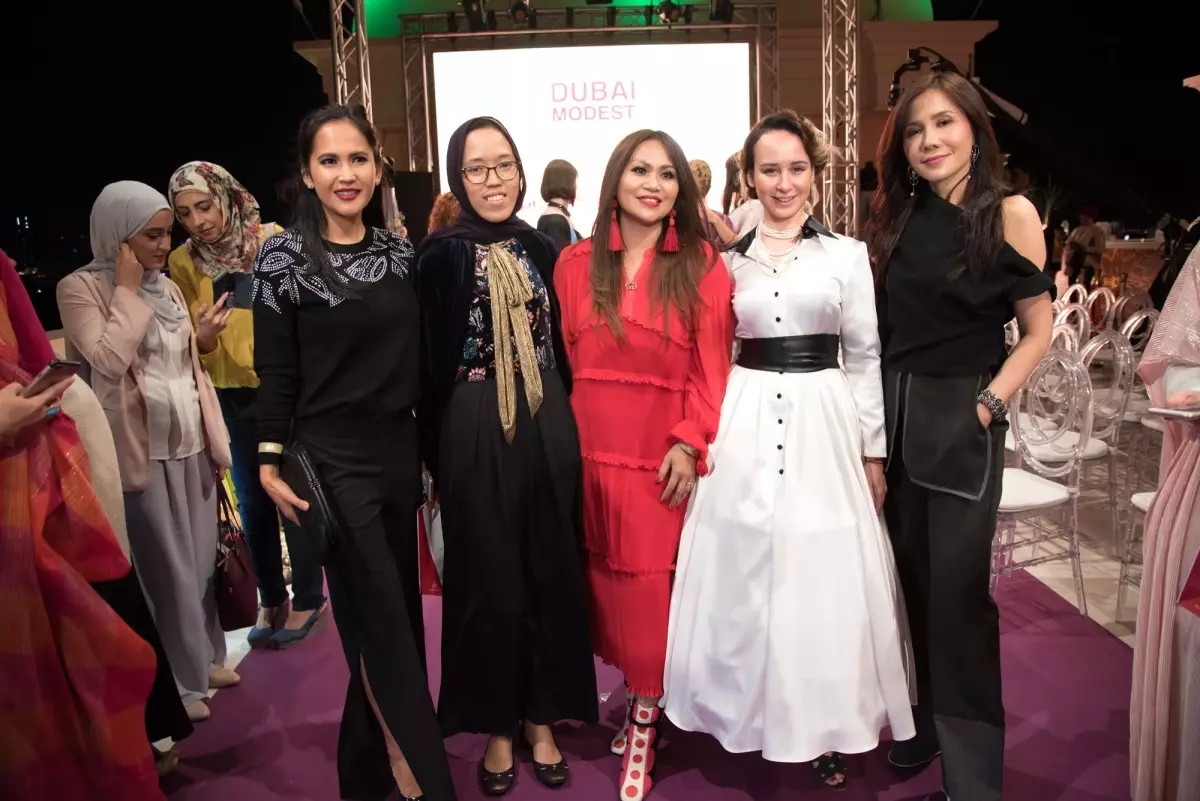Dubai Modest Fashion Week'te Görsel Şölen