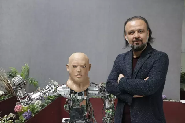 İnsansı Robot