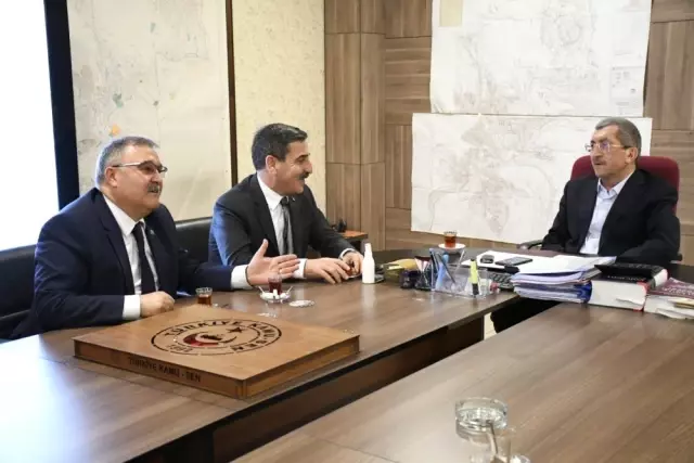 Kahveci'den Vergili'ye Ziyaret