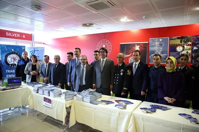 Karadeniz Kariyer Fuarı' Başladı Karadeniz Kariyer Fuarı' Başladı