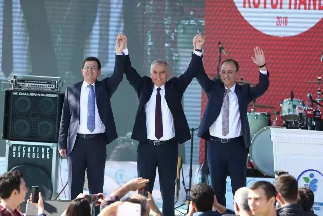 Merkezefendi Belediyesi'nin Vizyon Projesi Merkez Kütüphane Açıldı