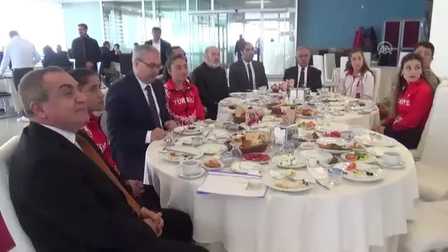 Muşlu Başarılı Atletler, Başarılı Atletler Ödüllendirildi - Muş Muşlu Başarılı Atletler, Başarılı Atletler Ödüllendirildi - Muş