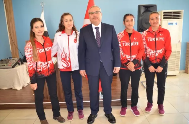 Muşlu Başarılı Atletler, Ödüllendirildi Muşlu Başarılı Atletler, Ödüllendirildi