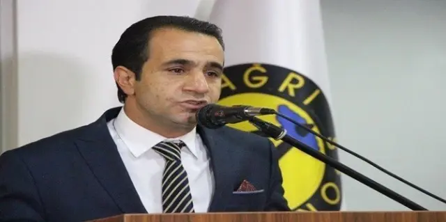 Ağrıspor Başkanı Mehmet Yıldırım'dan Sağduyu Çağrısı Ağrıspor Başkanı Mehmet Yıldırım'dan Sağduyu Çağrısı