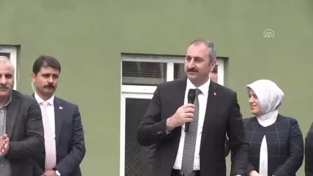 Bakan Gül: 'Hiç Kimse Terörle Türkiye'ye Diz Çöktüremeyecek' Bakan Gül: 'Hiç Kimse Terörle Türkiye'ye Diz Çöktüremeyecek'