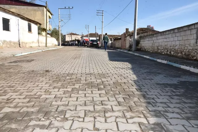 Başkan Ergün Beyler Mahallesi'ni Ziyaret Etti Başkan Ergün Beyler Mahallesi'ni Ziyaret Etti