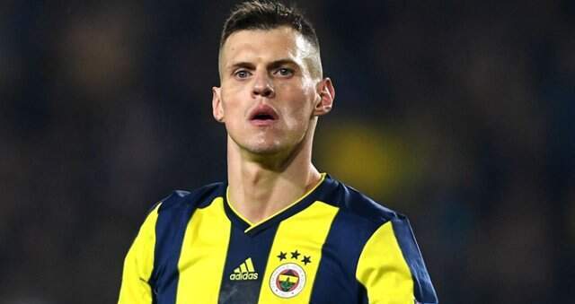 Fenerbahçe'nin Sözleşme Önerdiği Skrtel, Parma ile Anlaştı