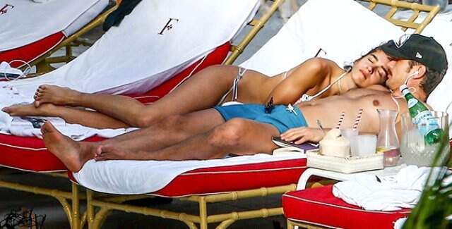 Hollywood yıldızı James Franco 15 Yaş Küçük Sevgilisini Öpmelere Doyamadı