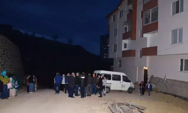 Ordu'da 10 Katlı Bir Apartman Çökme Tehlikesine Karşı Boşaltıldı