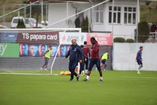 Rodallega ve Hosseini Antrenmanı Tamamlayamadı Rodallega ve Hosseini Antrenmanı Tamamlayamadı
