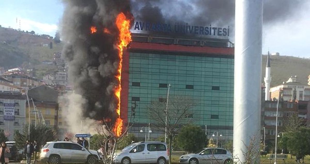 Avrasya Üniversitesi'nde Yangın Çıktı