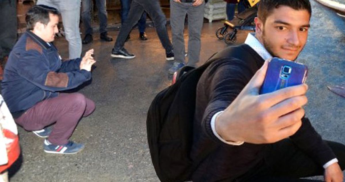 Vatandaşlar, Dev Köpek Balığının Fotoğrafını Çekmek İçin Sıraya Girdi