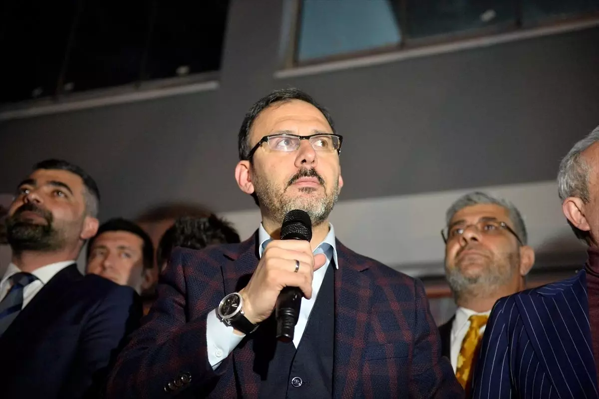 Bakan Kasapoğlu, Mardinli Gençlerle Bir Araya Geldi