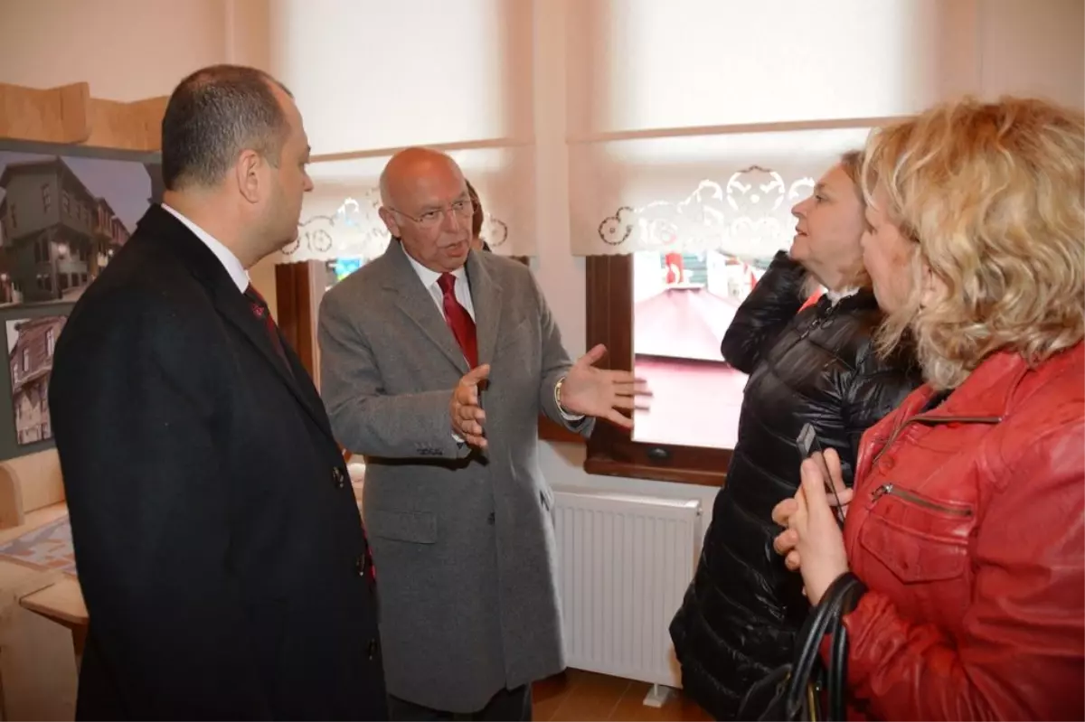 Başkan Eşkinat Tekirdağ Kent Konseyi Hizmet Binası Açılış Törenine Katıldı