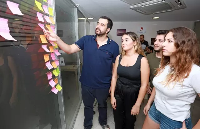 Genç Girişimcilere 200 Bin TL Hibe Desteği Genç Girişimcilere 200 Bin TL Hibe Desteği