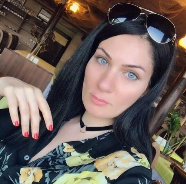 İş Adamı Sandığı Sevgilisi Tarafından Hamileyken Terk Edilen Oyuncu Berrak Onay, İlk Kez Konuştu