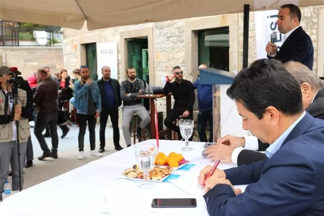 Aras: 'Bodrum'un Anayasasını Hazırlıyoruz' Aras: 'Bodrum'un Anayasasını Hazırlıyoruz'