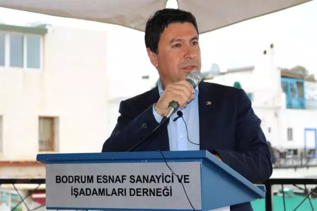 Aras: 'Bodrum'un Anayasasını Hazırlıyoruz' Aras: 'Bodrum'un Anayasasını Hazırlıyoruz'