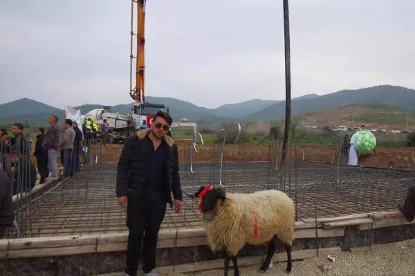 Bakan Pakdemirli, Ödemiş Osb'de İlk Fabrikanın Temelini Attı