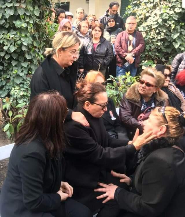 Demet Akbağ'ın Eşi Zafer Çika'nın Cenazesinde, Çileden Çıkaran Anlar