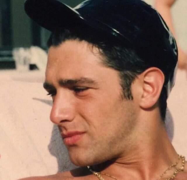 Hakan Ural'ın Gençlik Fotoğrafı Yorum Yağmuruna Tutuldu
