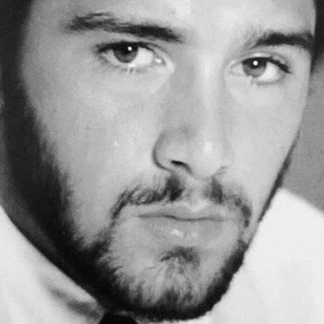 Hakan Ural'ın Gençlik Fotoğrafı Yorum Yağmuruna Tutuldu