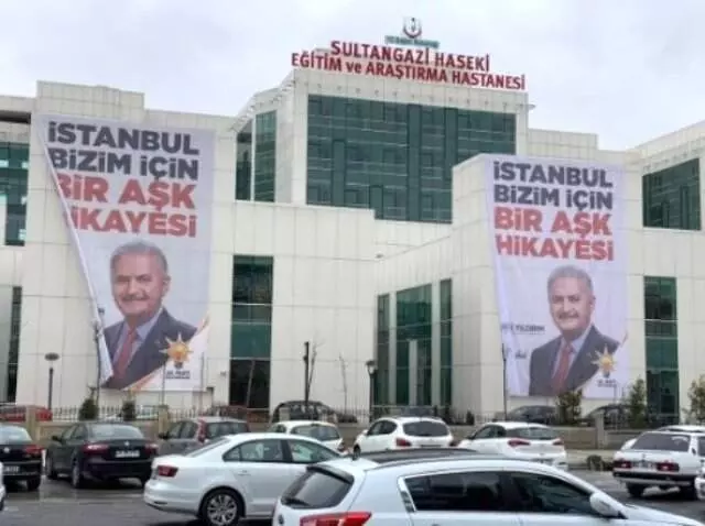 Hastane Binasına Asılan Binali Yıldırım Afişi İndirildi