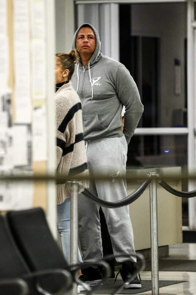 Nişanlandıktan Hemen Sonra Aldatıldığını Öğrenen Jennifer Lopez, Öfke Nöbeti Mi Geçirdi?