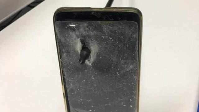 Oklu Saldırıdan Cep Telefonu Sayesinde Kurtuldu