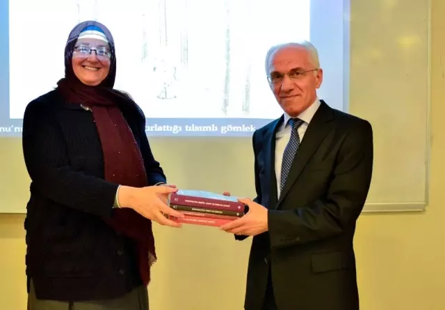 Osmanlı Saray Kadınları ve Padişah Haremi' Konferansı Saü'de Düzenlendi Osmanlı Saray Kadınları ve Padişah Haremi' Konferansı Saü'de Düzenlendi
