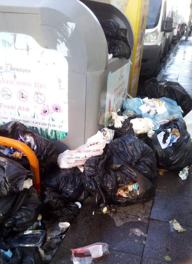 Şişli Belediyesi'nde Makam Odasına Haciz Geldi
