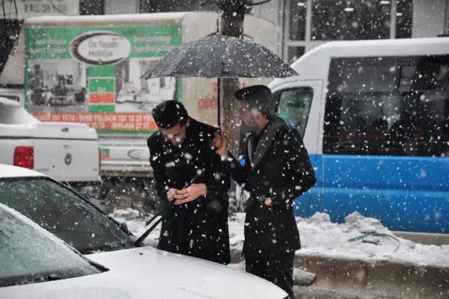 Yüksekova'da Kar Yağışı