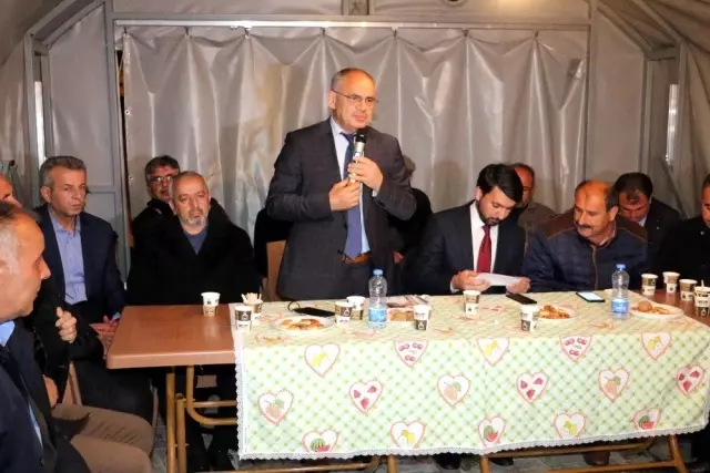 Başkan Öztürk, Kavacık Mahallesinde Vatandaşlarla Buluştu