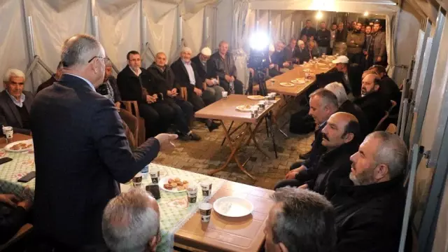 Başkan Öztürk, Kavacık Mahallesinde Vatandaşlarla Buluştu